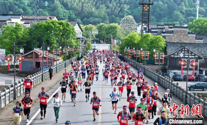 江西龙虎山越野登山赛：体育+旅游融合打造赛事