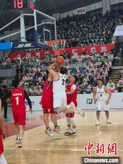 沈阳再度上演厂BA篮球赛,来做大国工匠化身篮球