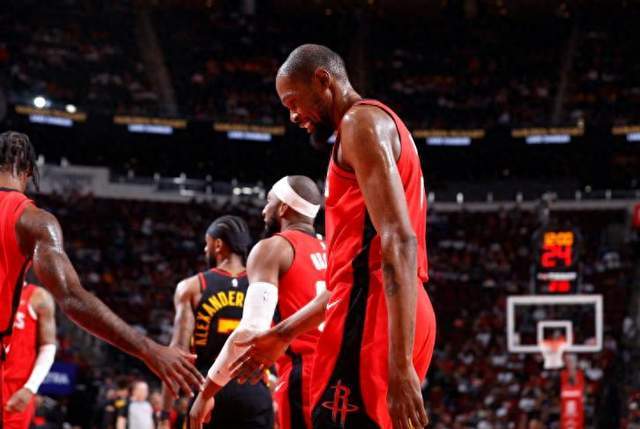 火箭大胜老鹰冲击西部第四 东契奇领跑核心调整