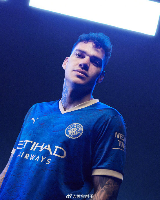 埃德松谈巴西队世界杯备战：经验与挑战并存