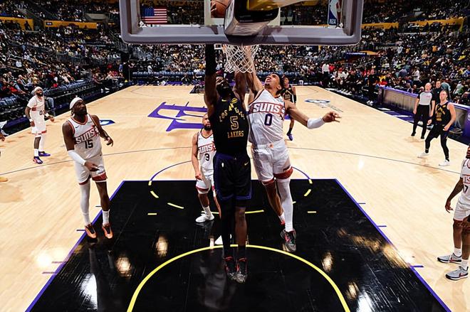 湖人轻取太阳锁定西部前四 艾顿表现低迷引关注